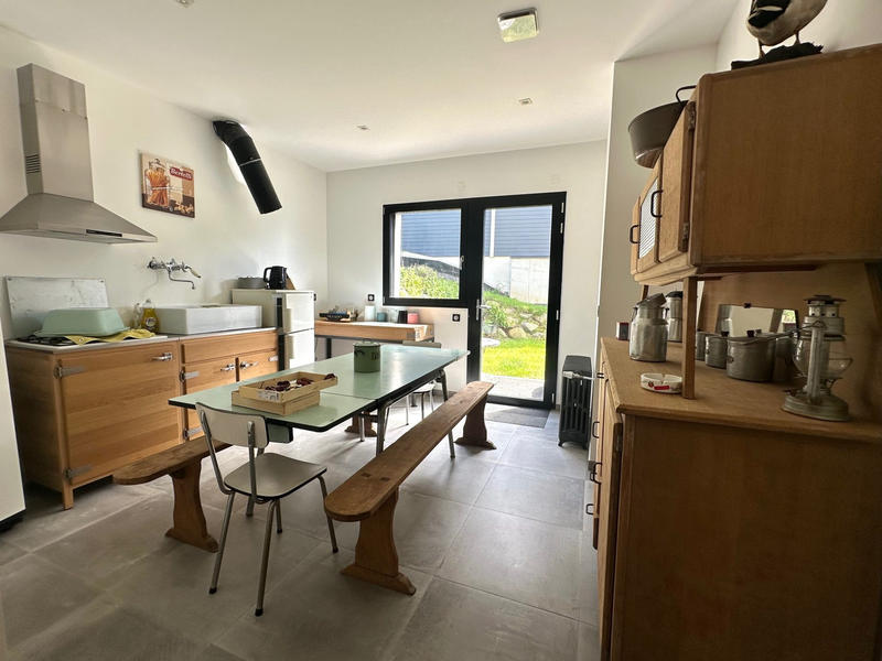 Maison - 250 m² - 7 pièces