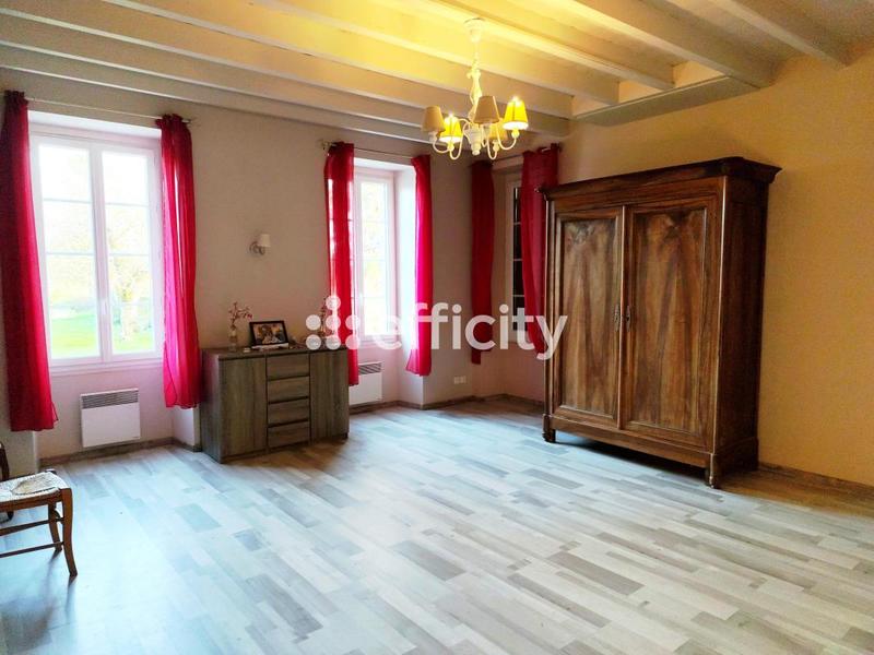 Maison - 208 m² - 6 pièces