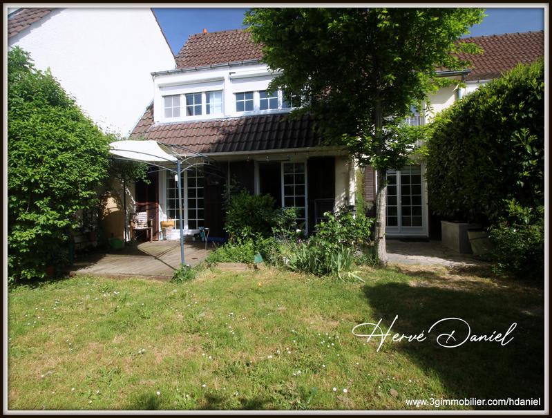 Maison jumelée - 149 m² - 7 pièces