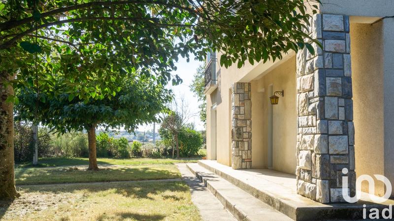 Maison - 260 m² - 9 pièces