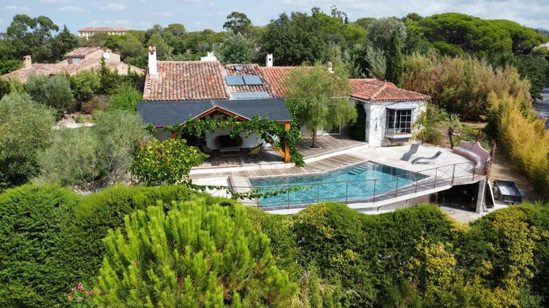 Villa - 182 m² - 6 pièces