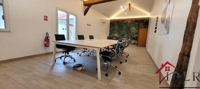 Bureau - 60 m²