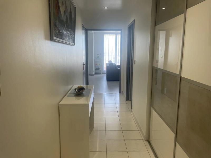 Appartement - 83 m² - 4 pièces