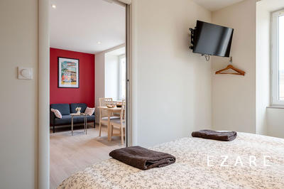 Maison - 212 m² - 11 pièces