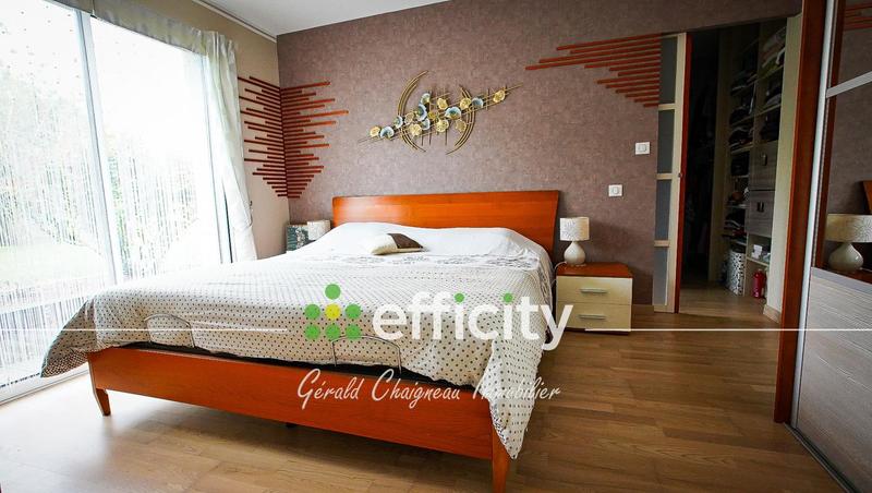 Maison - 177 m² - 6 pièces