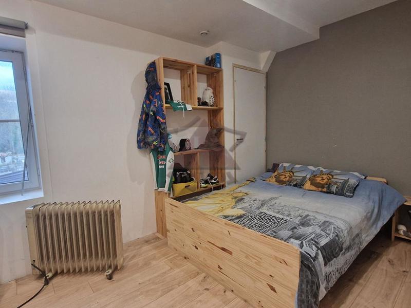 Maison - 265 m² - 10 pièces