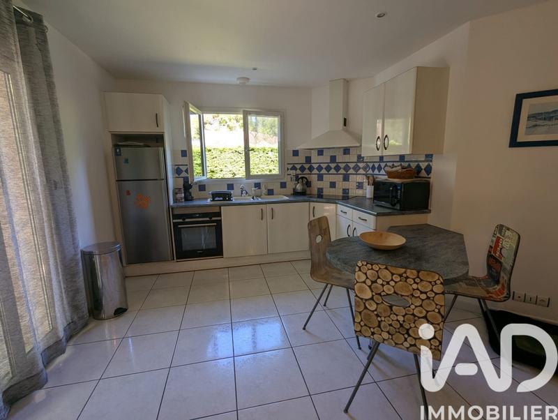 Maison - 263 m² - 9 pièces