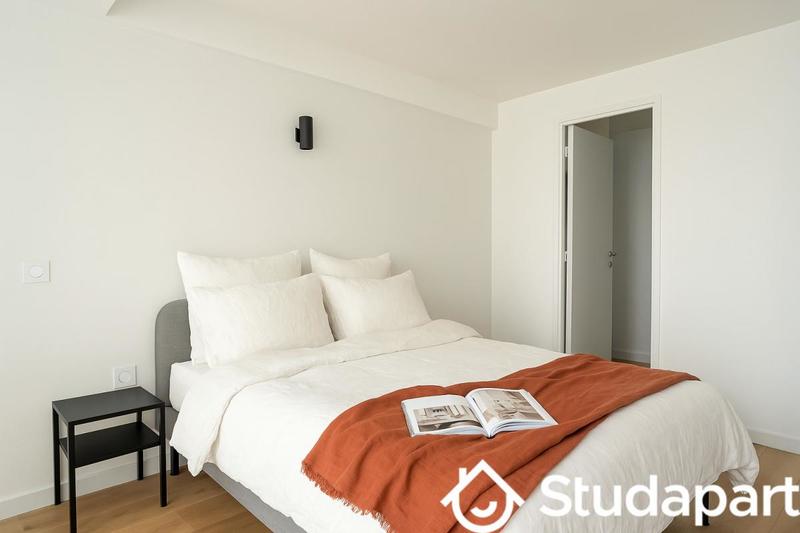 Chambre - 12 m² - 1 pièce