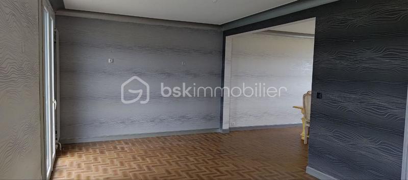 Maison traditionnelle - 171 m² - 8 pièces