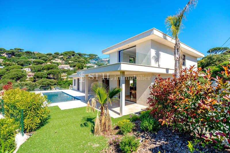 Villa - 370 m² - 6 pièces