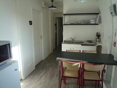 Chambre - 9 m² - 1 pièce