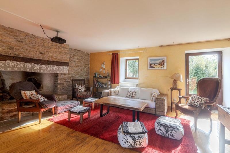 Maison - 303 m² - 12 pièces