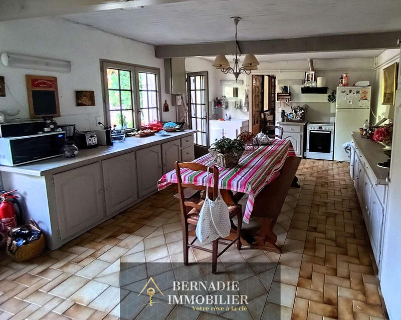 Demeure - 288 m² - 7 pièces