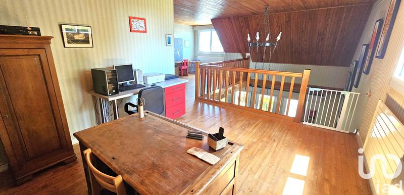 Maison - 284 m² - 9 pièces