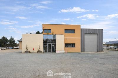Local commercial - 230 m² - 7 pièces