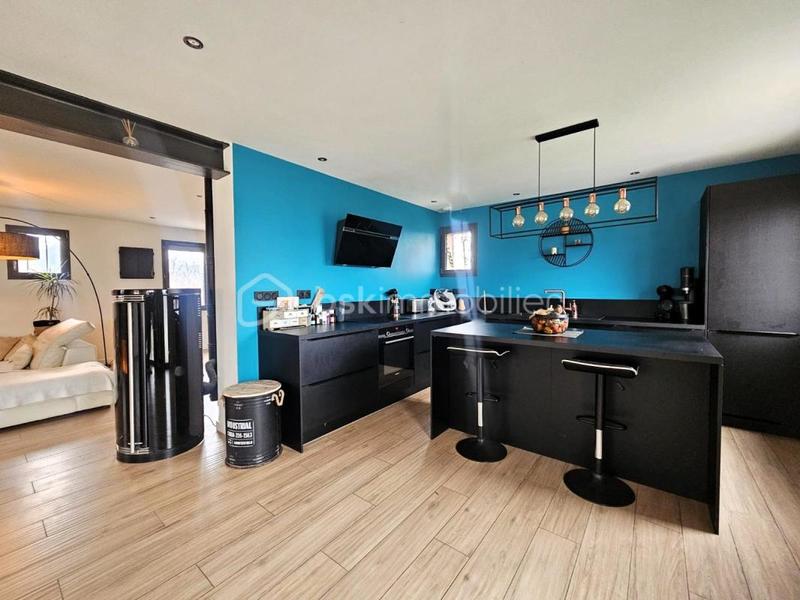 Maison - 140 m² - 4 pièces