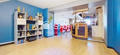 Maison - 200 m² - 9 pièces