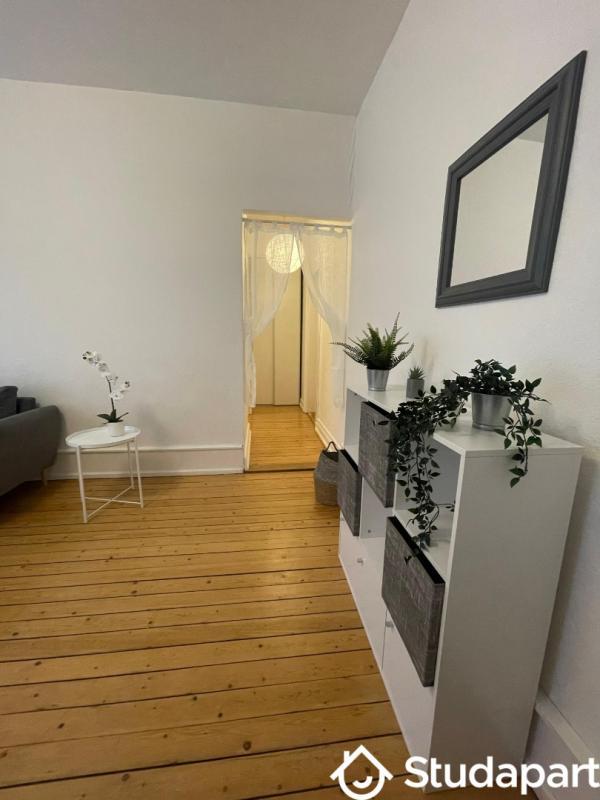 Chambre - 13 m² - 1 pièce