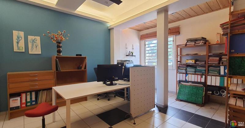 Villa - 235 m² - 8 pièces