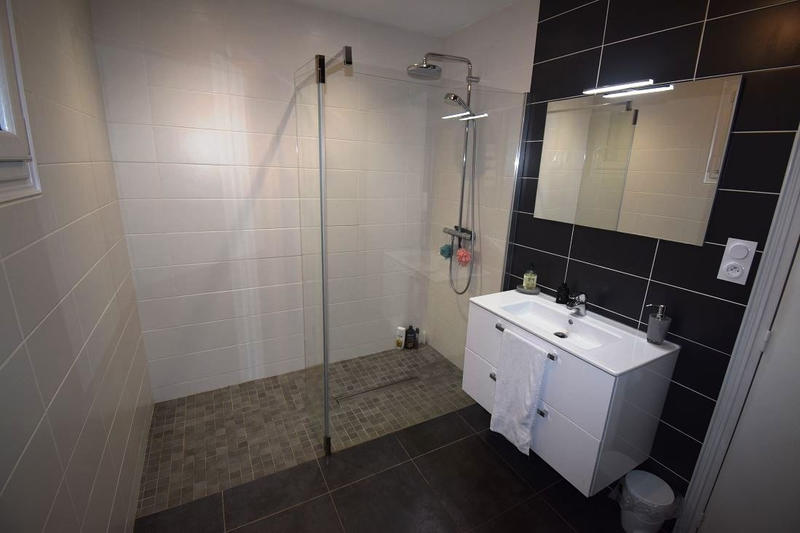 Maison - 253 m² - 8 pièces