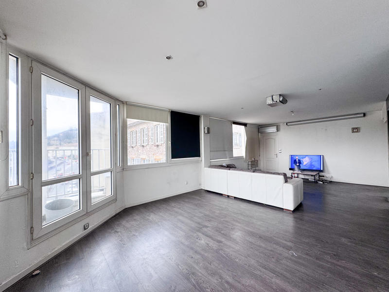 Appartement - 126 m² - 4 pièces