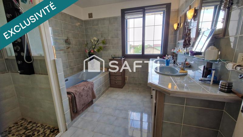 Maison - 216 m² - 6 pièces