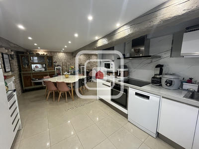 Maison - 141 m² - 6 pièces