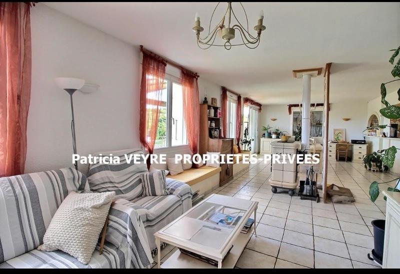 Maison - 277 m² - 8 pièces