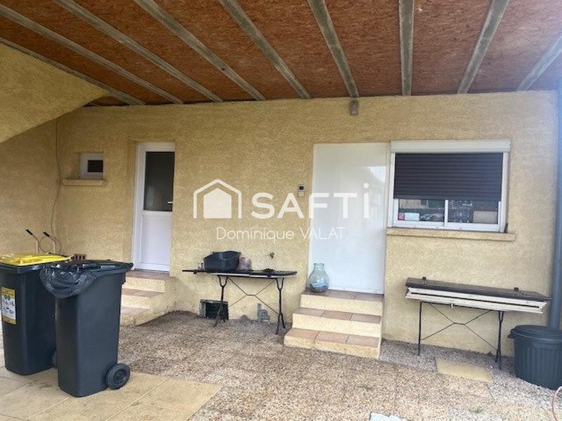 Maison - 235 m² - 10 pièces