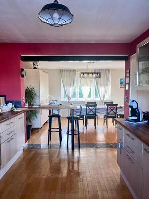 Appartement - 100 m² - 4 pièces