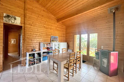 Maison - 93 m² - 4 pièces