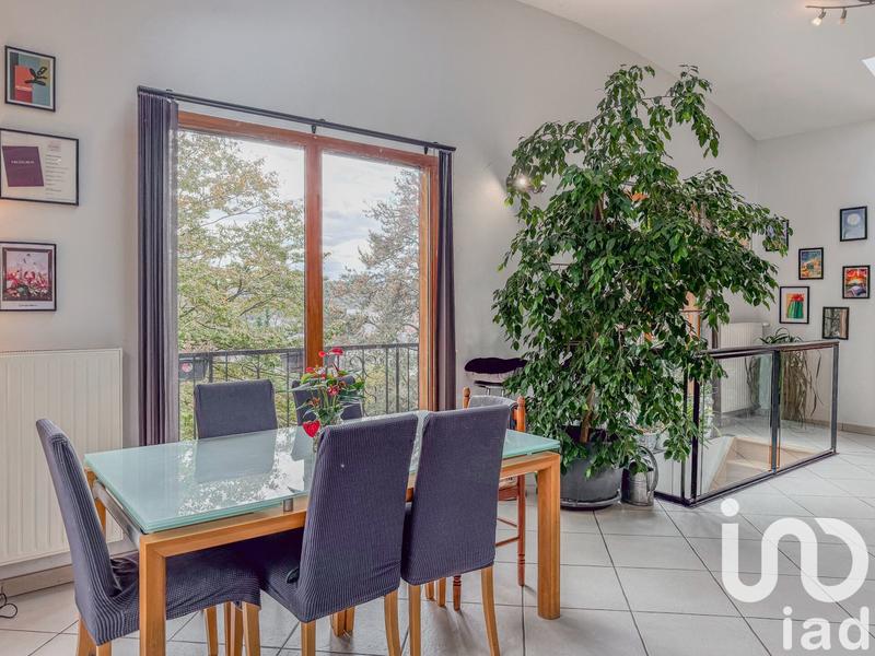 Maison - 213 m² - 8 pièces