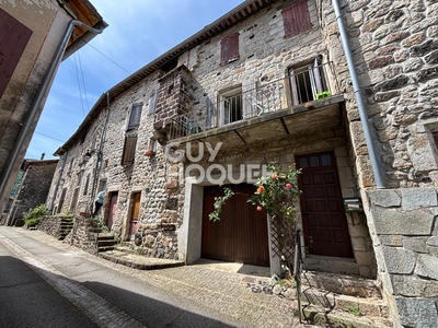 Maison - 138 m² - 8 pièces