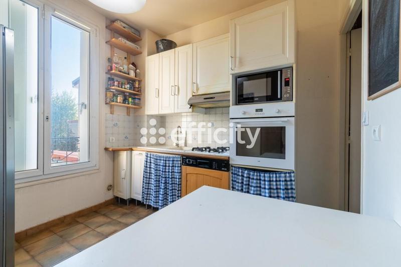 Maison - 110 m² - 6 pièces