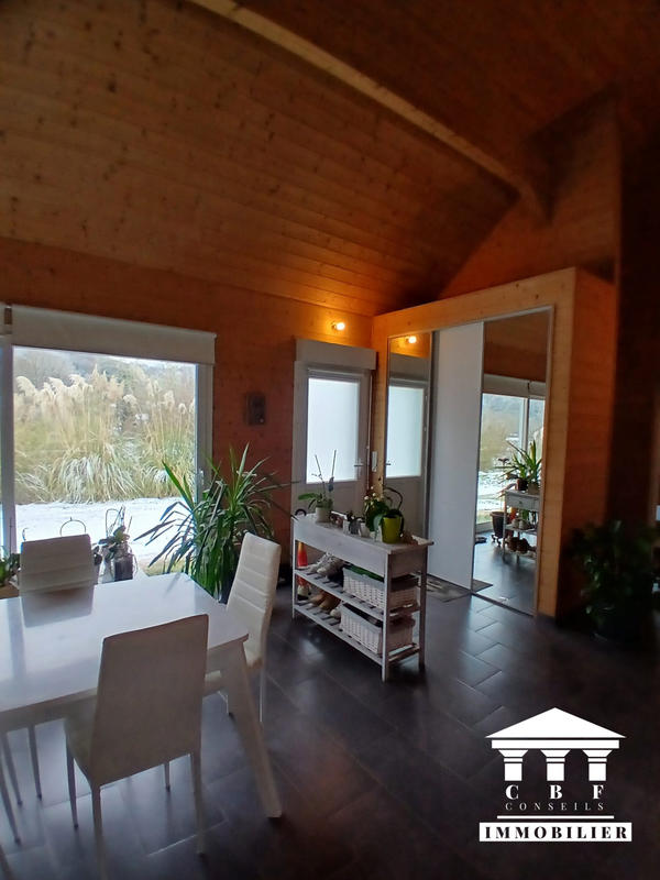 Maison - 93 m² - 5 pièces