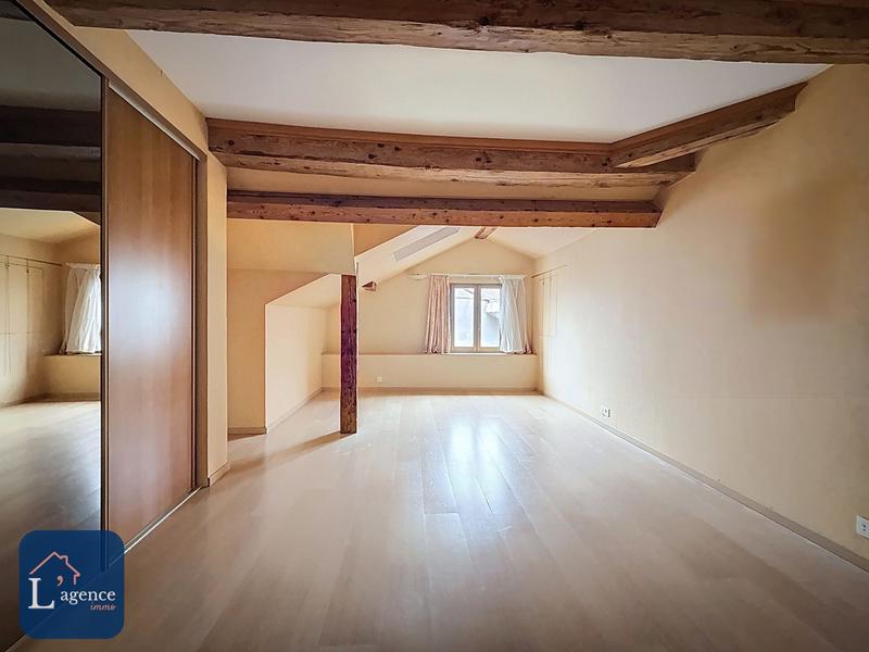 Appartement - 192 m² - 6 pièces