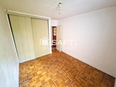 Appartement - 93 m² - 5 pièces