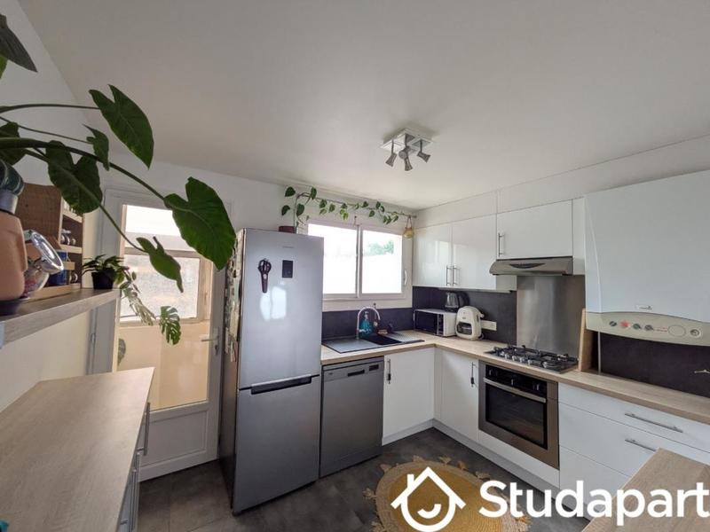 Chambre - 9 m² - 1 pièce