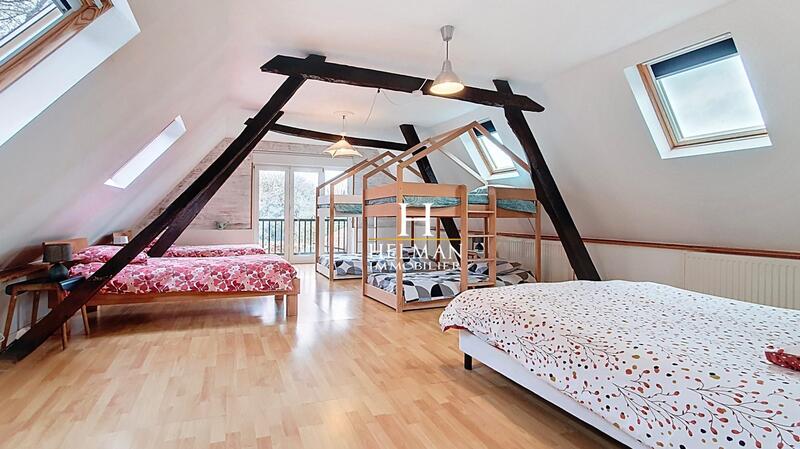 Maison - 210 m² - 7 pièces