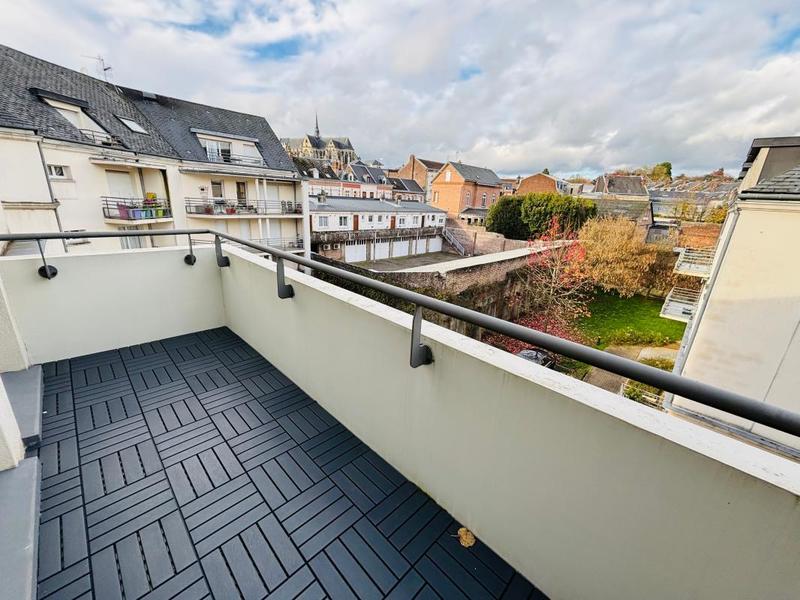 Appartement - 120 m² - 6 pièces