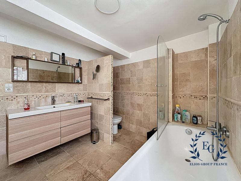 Maison traditionnelle - 160 m² - 6 pièces