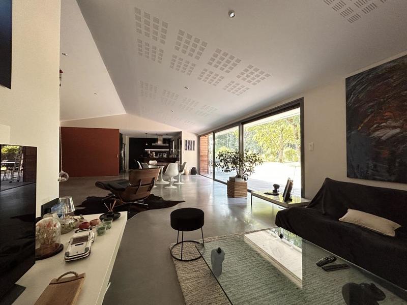 Maison - 143 m² - 5 pièces