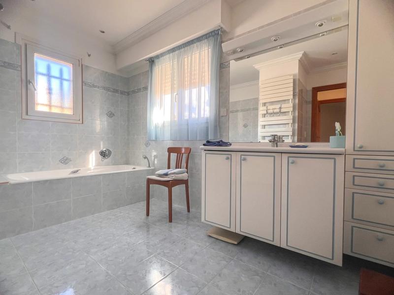 Villa - 174 m² - 6 pièces