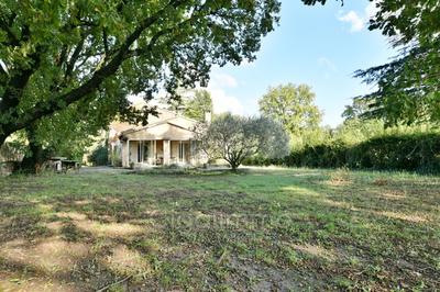 Villa - 190 m² - 9 pièces