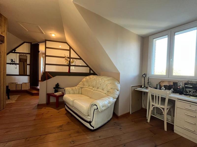 Maison - 167 m² - 6 pièces