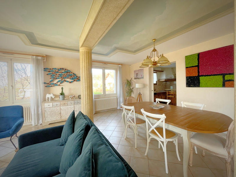 Propriété - 300 m² - 13 pièces