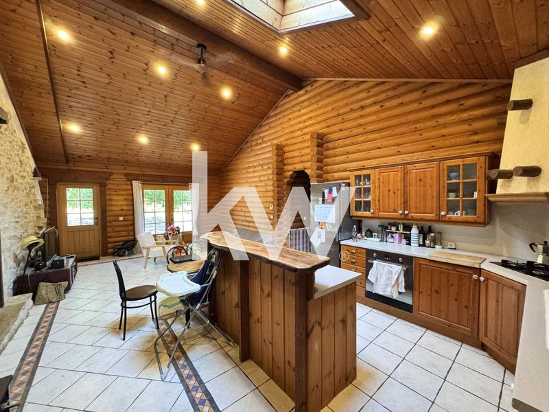 Maison - 133 m² - 6 pièces