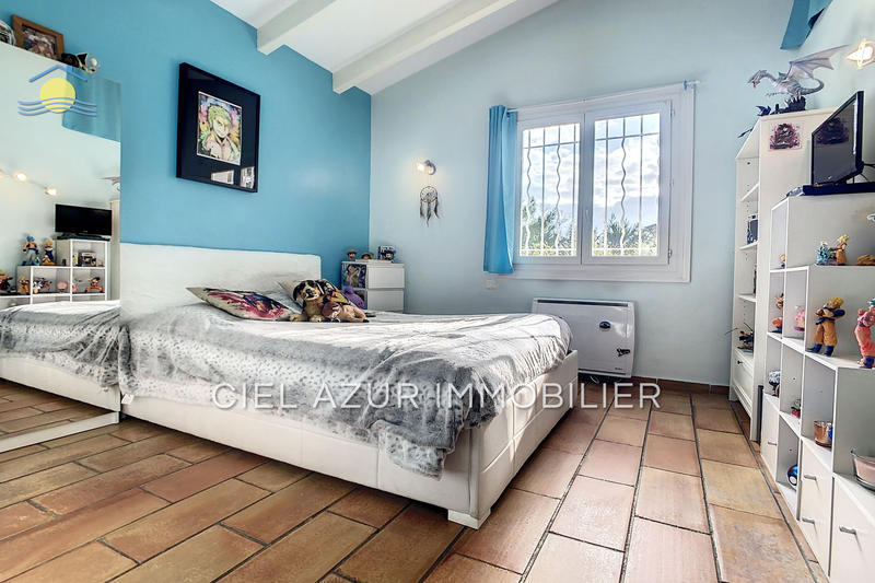 Maison - 211 m² - 6 pièces