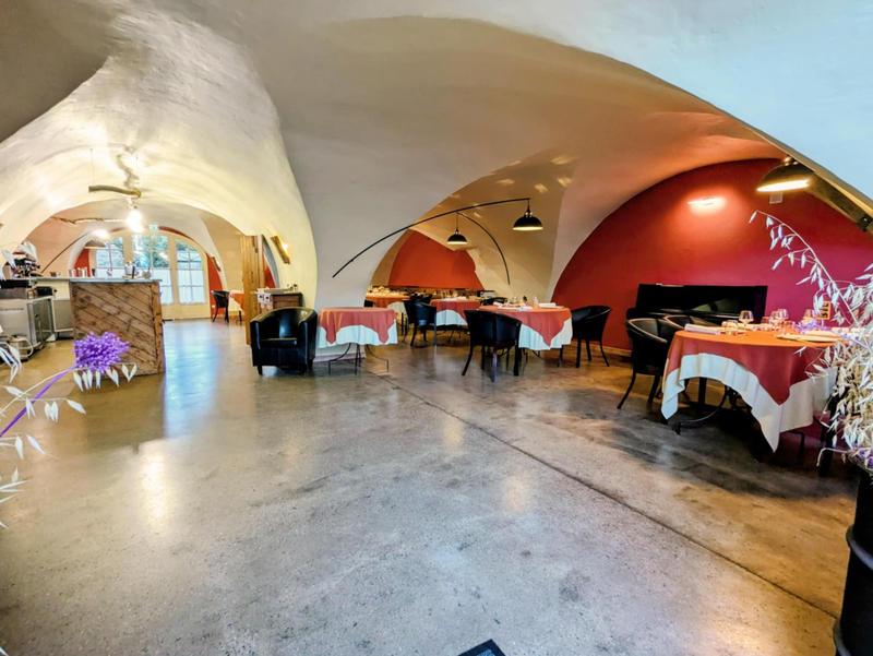 Fonds de commerce - Magasins - 183 m²