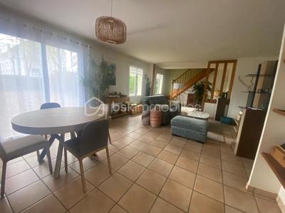 Maison - 123 m² - 6 pièces